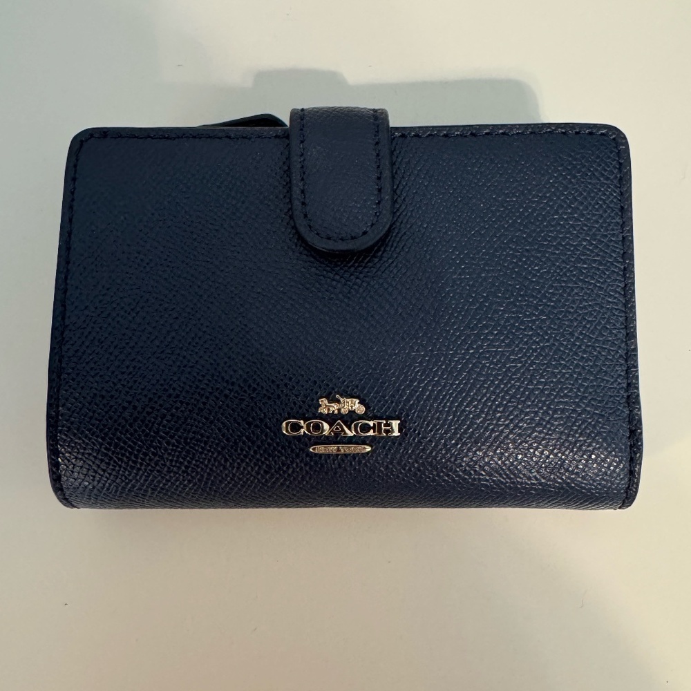 NWOT Coach Billfold Wallet
